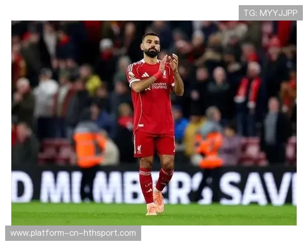 利物浦边路组合默契,萨拉赫低传被队友推进网内 利物浦边路组合默契,萨拉赫低传被队友推进网内