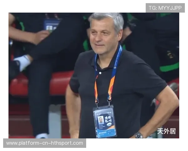 拳击赛后争议判罚，前冠军公开发声指责裁判